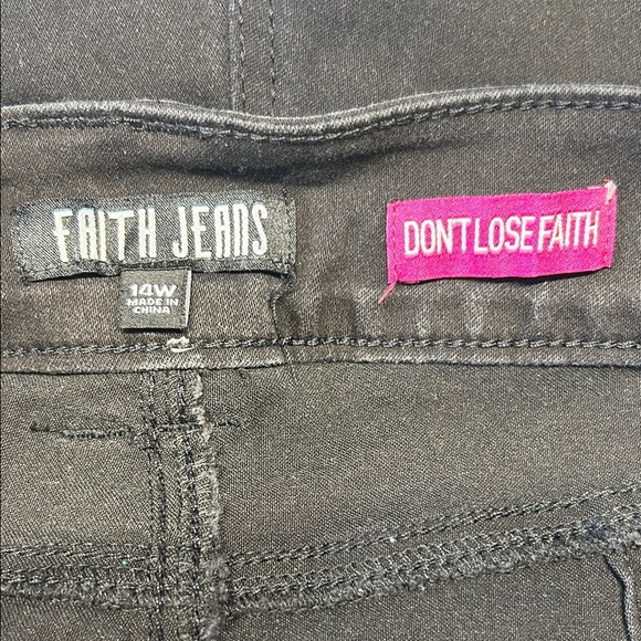 Faith Jeans Black Cropped Pants Size 14W - Picture 7 of 8